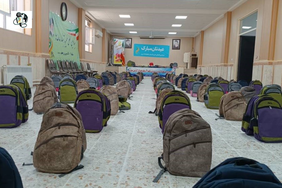 توزیع ۷۰۰ پک لوازم‌التحریر و ۲۰۰ بسته معیشتی در شب میلاد پیامبر اعظم(ص)